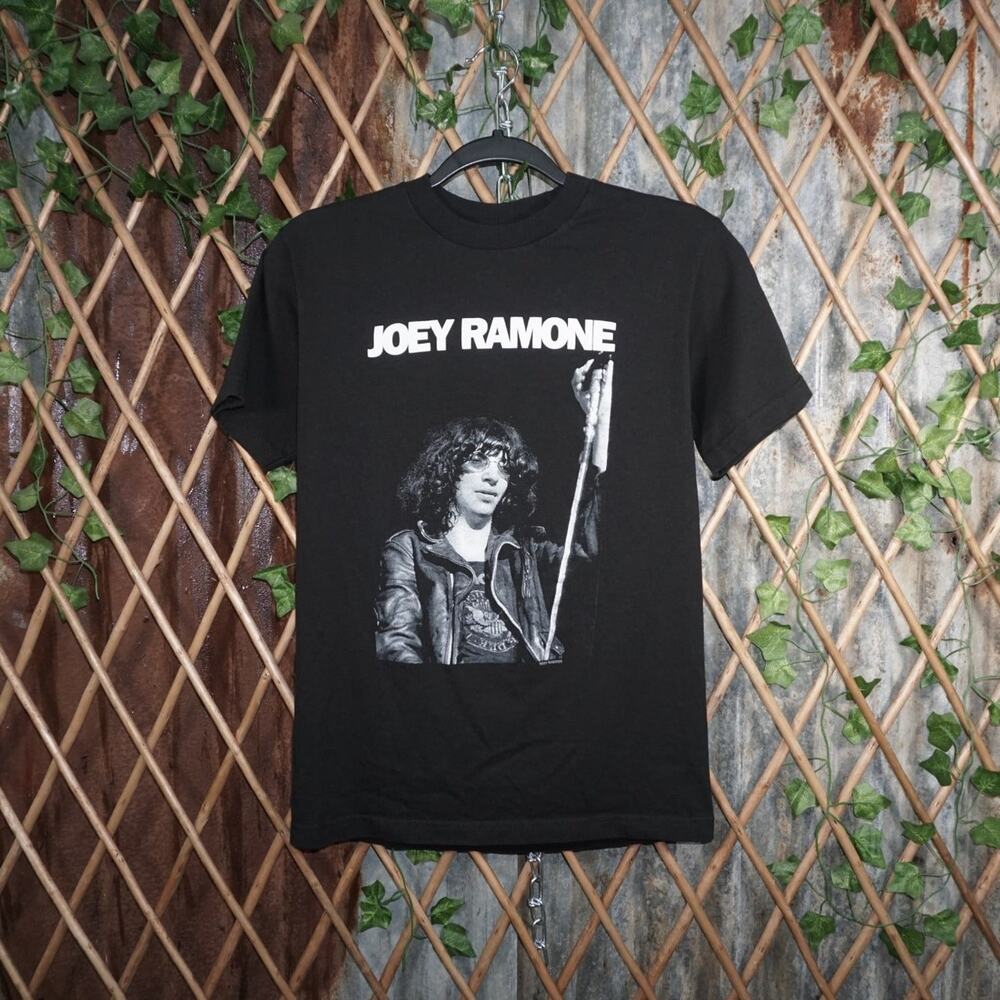 S - Vintage Y2K Chaser T-Shirts ramones joey ramone singer